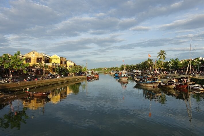 OC EO. Esk. coğ. Güney Vietnam’da liman