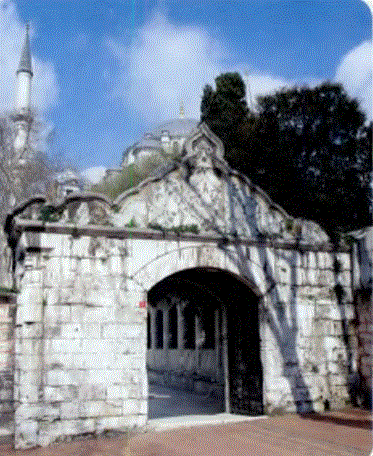 Çorba kapısı Fatih Camii'nin giriş kapılarından biridir