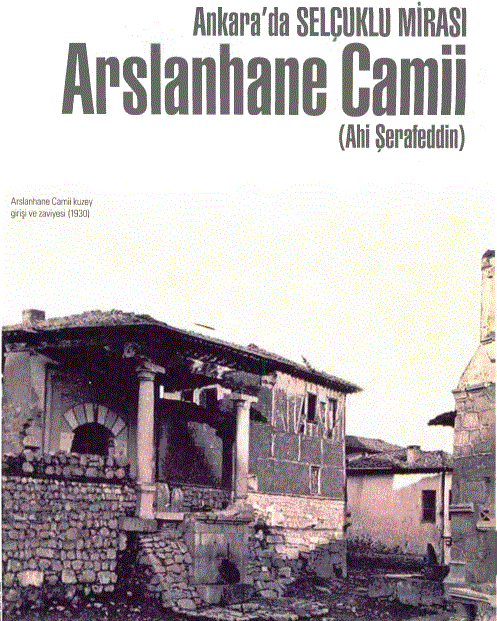 Arslanhane Camii kuzey girişi ve zaviyesi (1930)