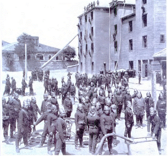 Beyoğlu İtfaiyesi'nin bir yangın,tatbikatı