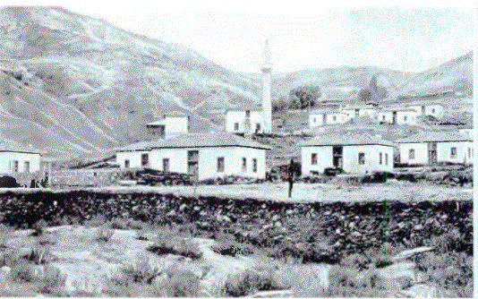 Dursun Fakih'in Osman Gazi adına, ilk hutbeyi okuduğu Karacahisar'daki cami (1895