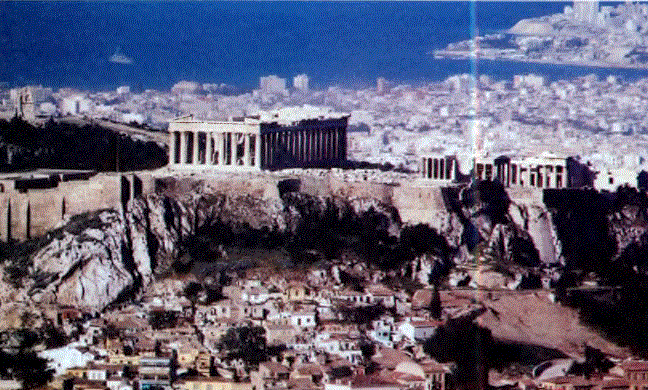 Klasik Yunan mimarisinin günümüze kalan en zarif örneklerinden biri olan Parthenon (ortada), Atina'ya tepeden bakar. 1833'te Yunanistan'ın başkenti olan Atina, Ege denizi kıyısındaki Pire limanının da katkısıyla, dünyanın en hızlı büyüyen kentlerindendir