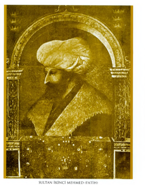 Fatih'in resmi: Ressam Bellini tarafından hayattayken resmedilmiştir (1470). Sör Henry Layard'ın eserleri arasında saklıdır. Sör Henry Layard, İstanbul'da elçi iken bu resmi az bir ücret karşılığında satın almıştı. Resim Venedik'teki malikanesinde bulunuyordu. Hatta vefatından sonra dahi ailesine ait olmak üzere orada korunmasına, saklanmasına hassasiyet gösterilmiştir. Rivayetlere göre Fatih'in, sarayında sakladığı bu güzel eserler, halefi ve oğlu Sultan İkinci Bayezid zamanında ilgi gösterilmediğinden dağıtılmış, onun bunun eline geçmiştir. Fatih'in bu resmi her nasılsa mahvolmadan ortaya çıkmıştır.